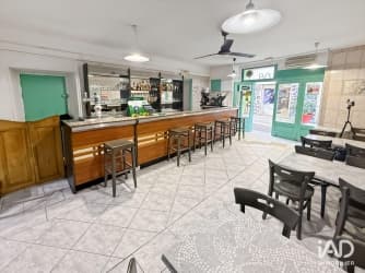 Bar à Saint-Maximin - Photo 1