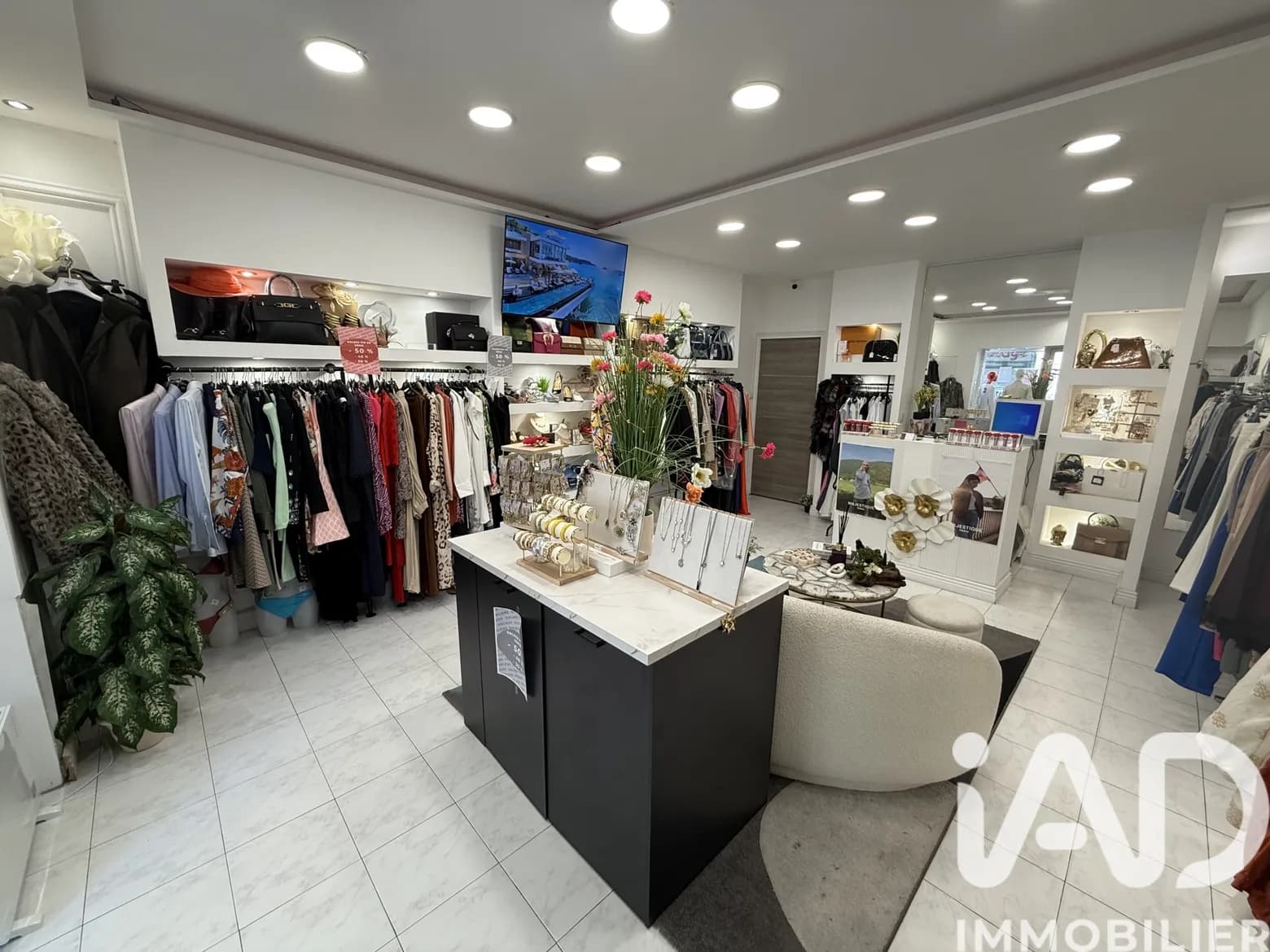 Boutique à Marseille - Miniature 2