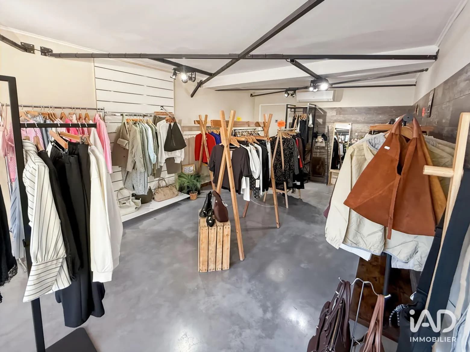 Boutique de vêtements à Saint-Maximin - Miniature 3