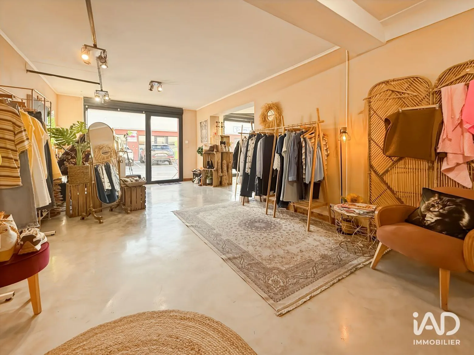 Boutique de vêtements à Saint-Maximin